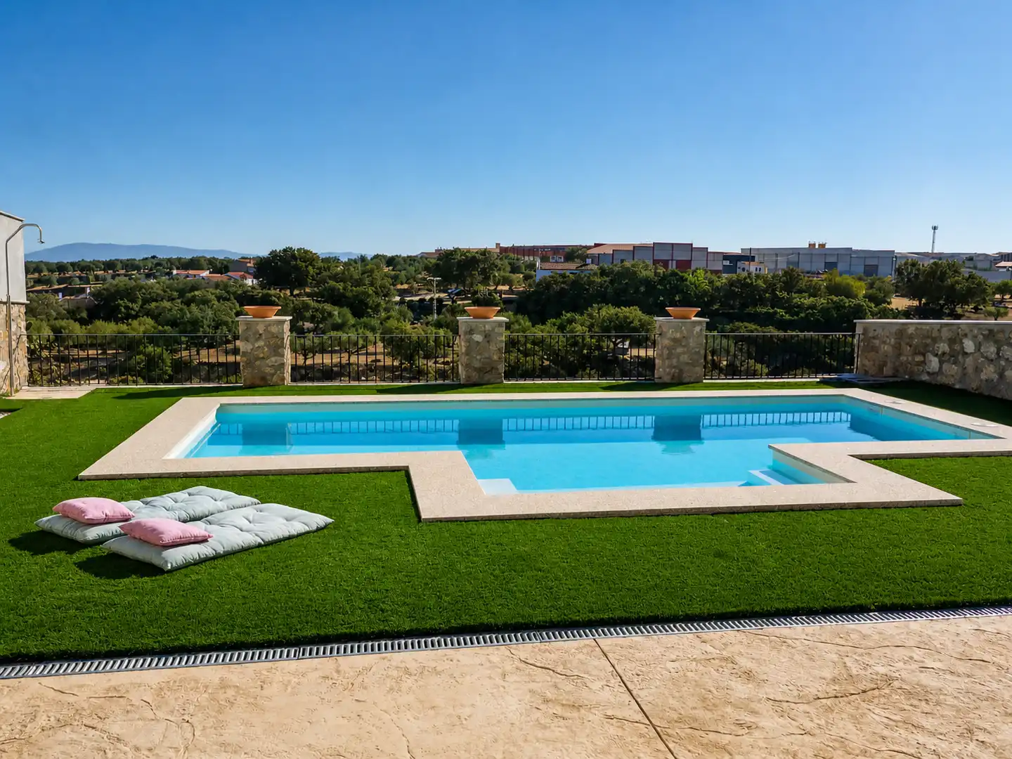 Piscina de Casa o chalet en venta en Valencia de Alcántara con Aire acondicionado, Calefacción y Jardín privado