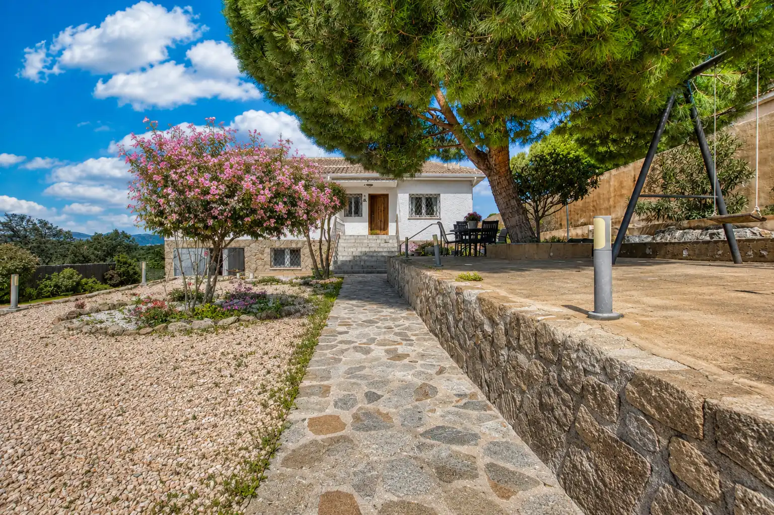 Exterior view of Houses for sale in Valdemorillo  with Heating, Private garden and Terrace
