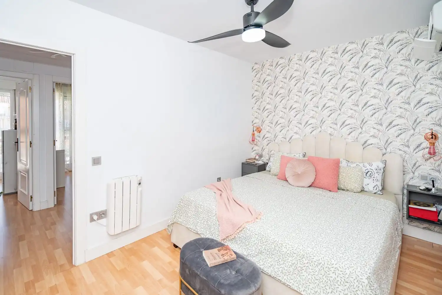 Bedroom of Detached homes for sale in Laguna Park