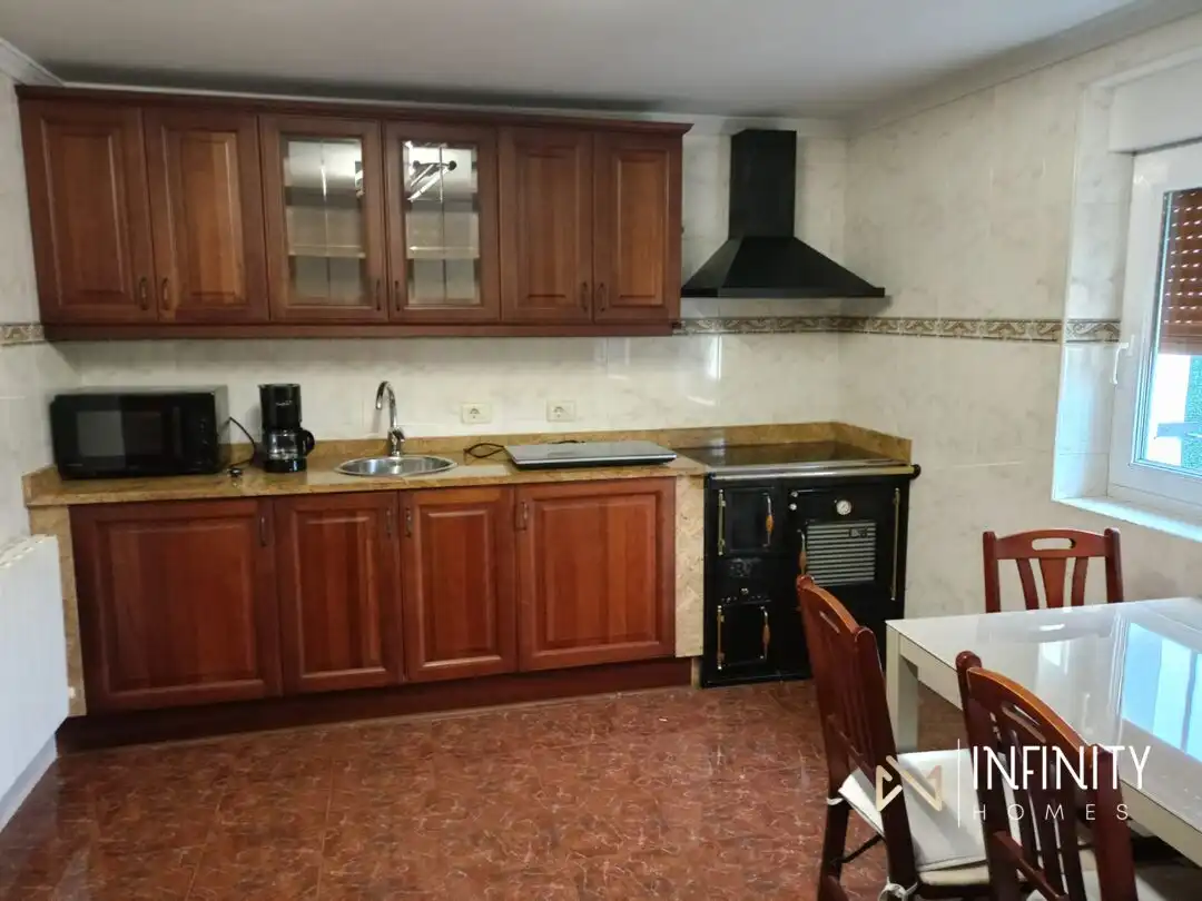Cuina de Finca rústica de lloguer en Mungia amb Calefacció i Jardí privat