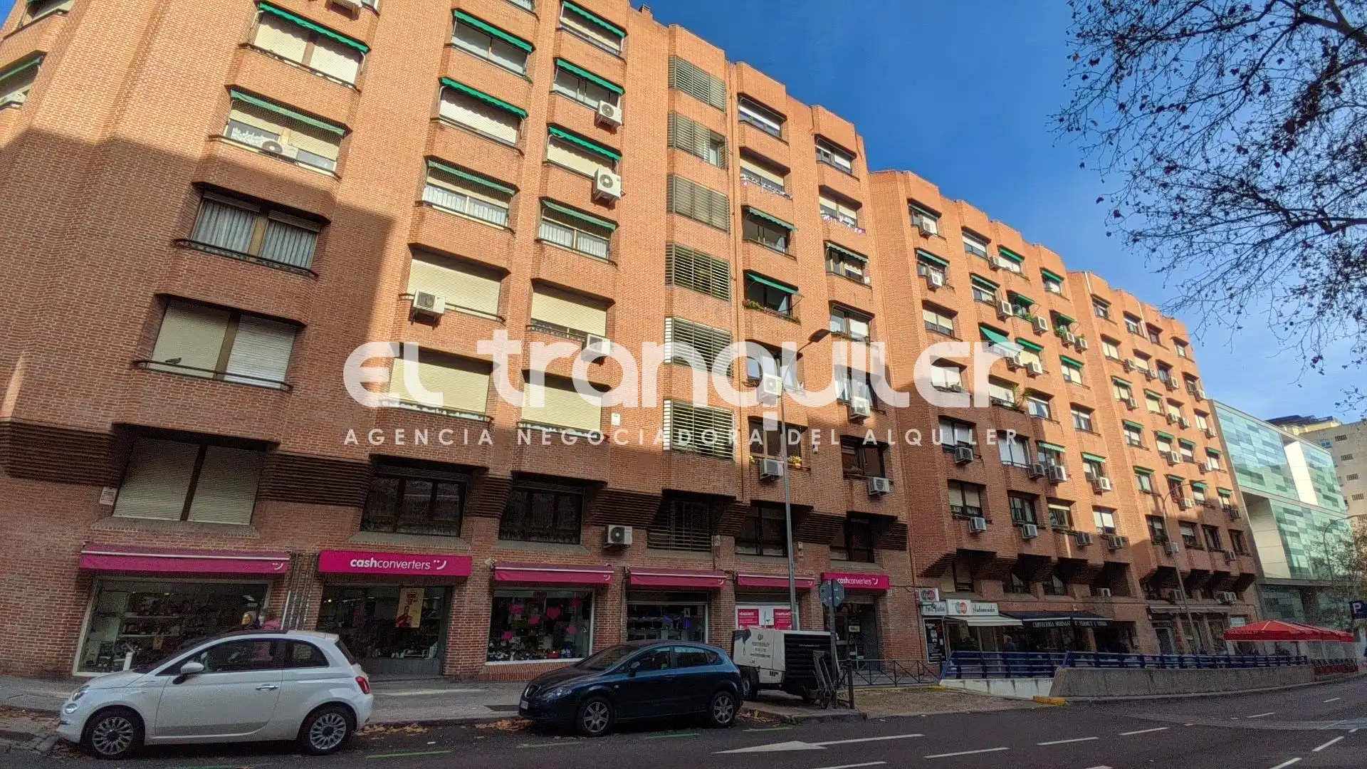 Außenansicht von Wohnung zum Verkauf in Madrid mit Klimaanlage, Parkett und Terrasse