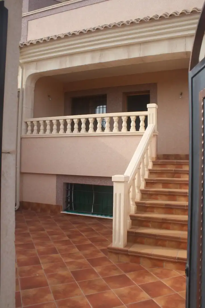 Casa amb piscina en venda a Los Balcones - Los Altos, imagen 2