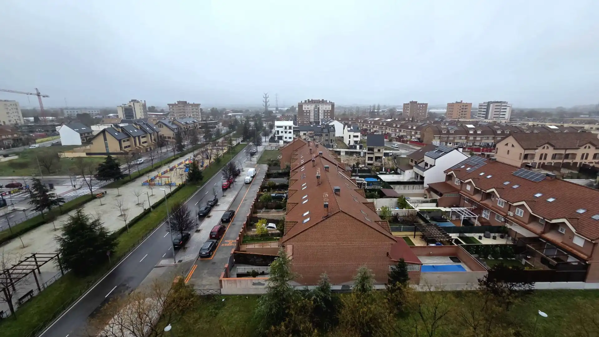 Außenansicht von Dachboden zum Verkauf in Fuenlabrada mit Klimaanlage, Heizung und Privatgarten