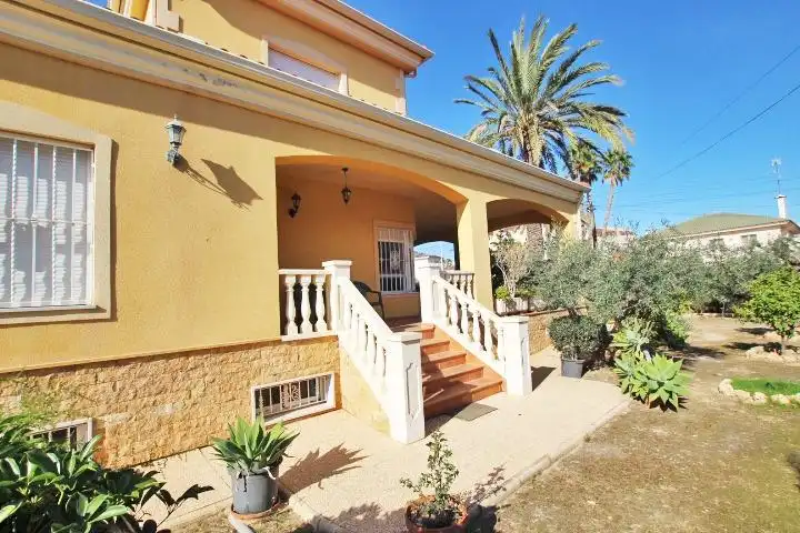 Detached house with garden for sale in Elche ciudad, imagen 2