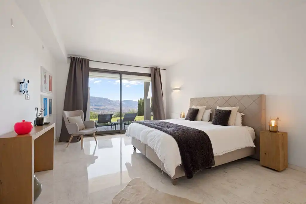 Habitación de Planta baja en venta en Ojén con Aire acondicionado, Jardín privado y Terraza