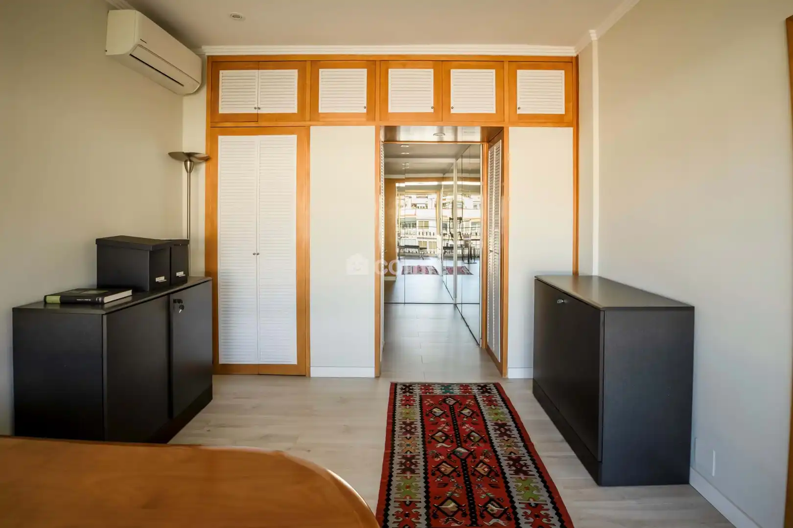 Wohnung zum Verkauf in Barcelona mit Klimaanlage, Heizung und Terrasse