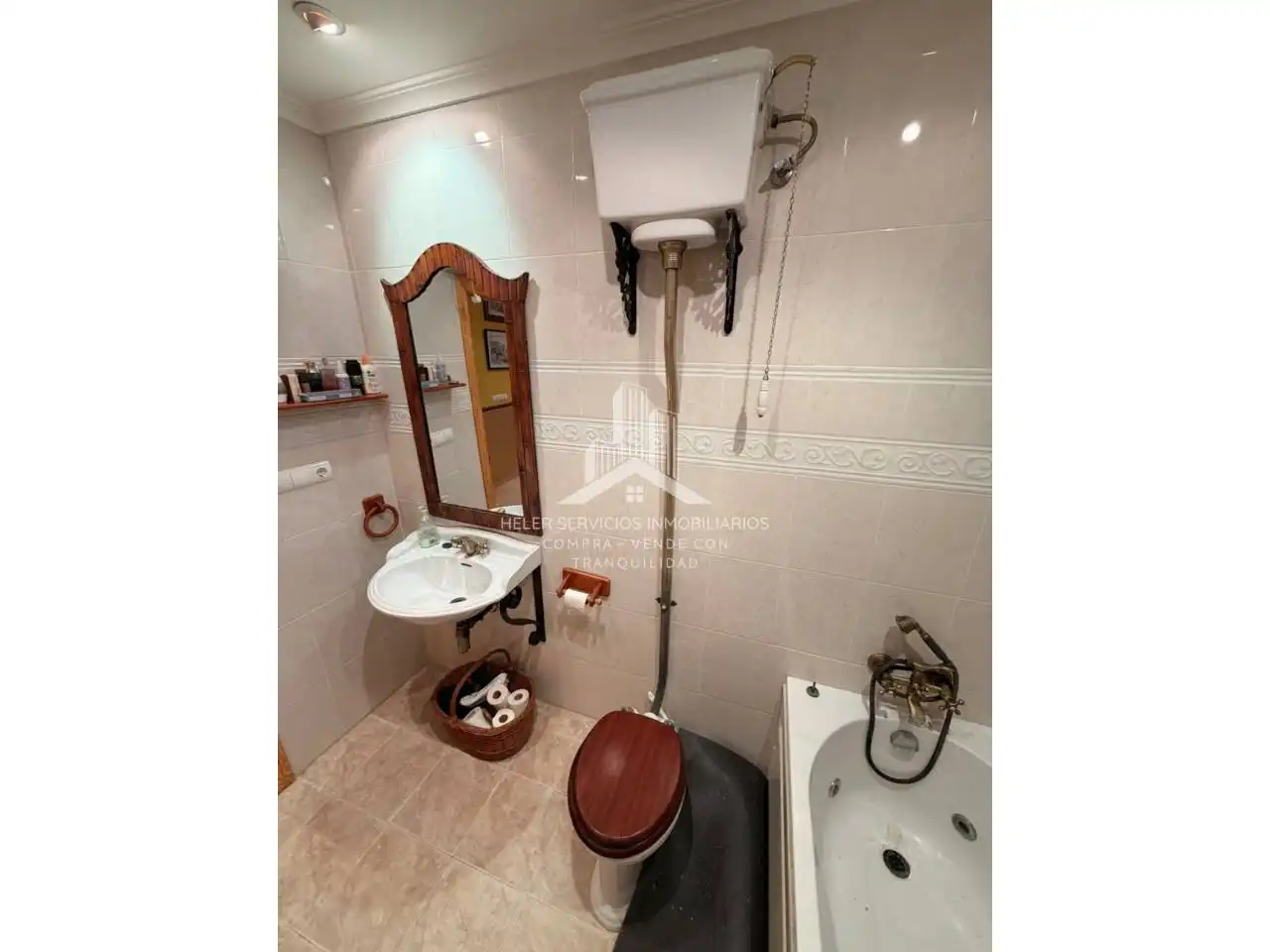 Baño de Piso en venta en Soneja con Amueblado