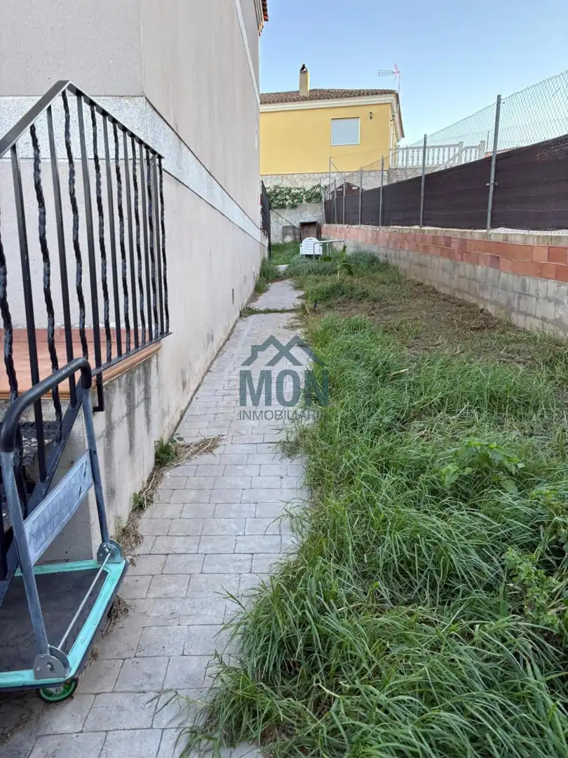 Detached house with terrace for sale in Montroi / Montroy, imagen 28