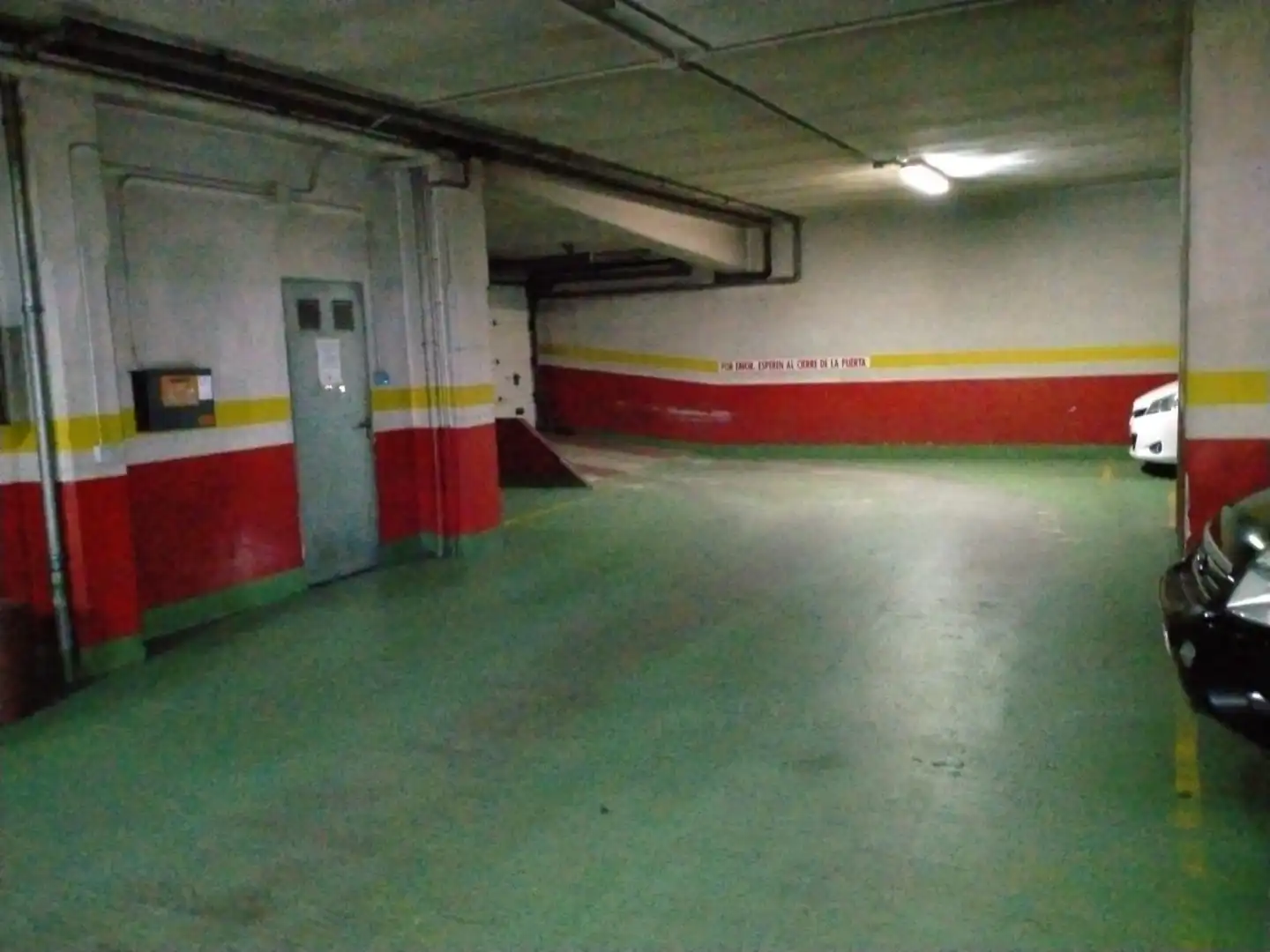 Aparcament de Apartament en venda en Vigo  amb Calefacció, Jardí privat i Parquet