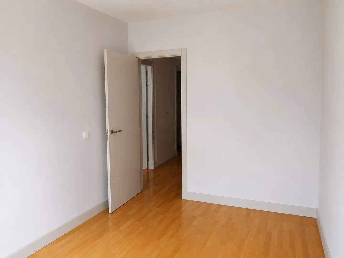 Apartament de lloguer a Calle FLAUTA MAGICA LA, Los Satélites - Roza Martín