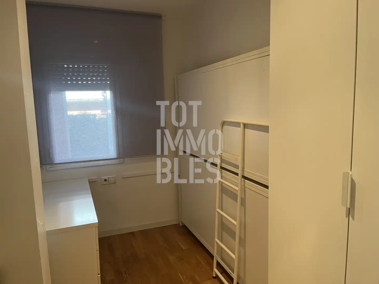 Habitación de Planta baja en venta en Girona con Aire acondicionado y Calefacción