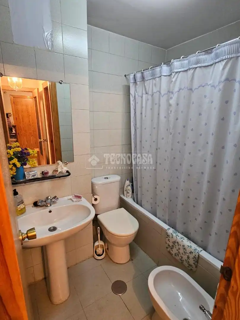 Badezimmer von Wohnung zum Verkauf in Madrid mit Heizung und Terrasse