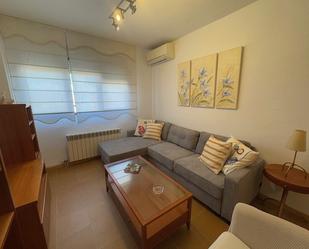 Living room of Flat to rent in  Madrid Capital  with Air Conditioner, Heating and Washing machine