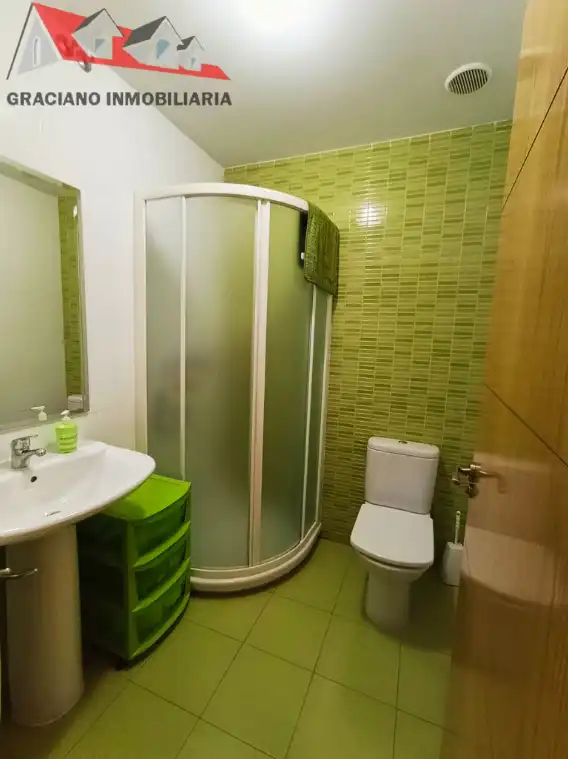 Baño de Piso en venta en Yeste con Calefacción