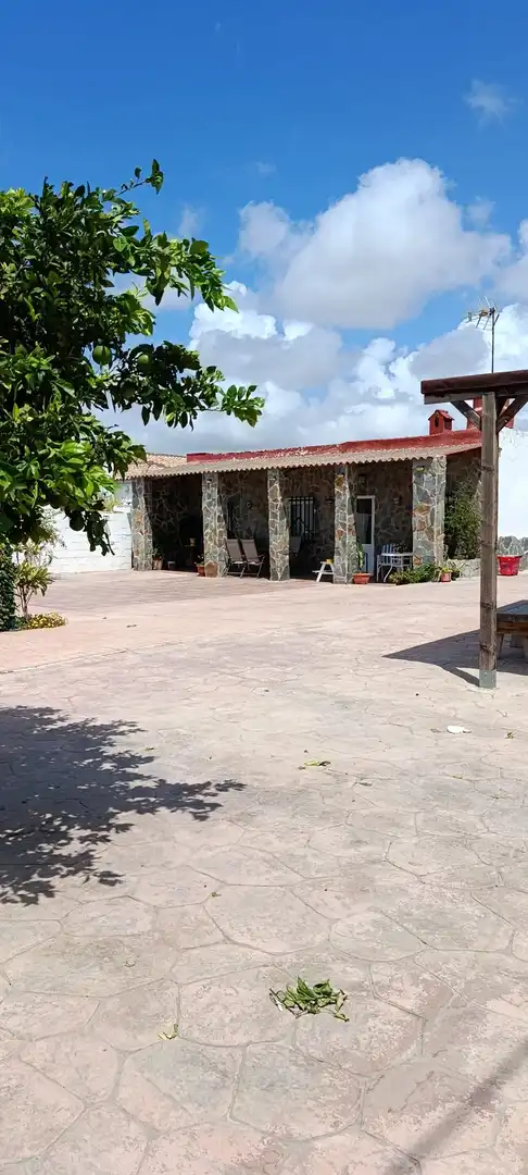 Finca rústica en venda en Chiclana de la Frontera amb Jardí privat