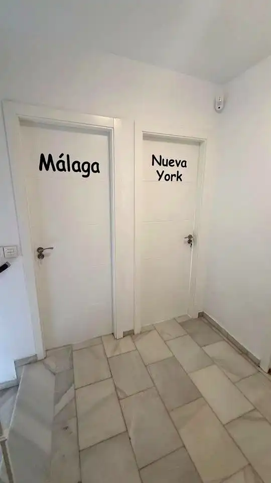 Baño de Casa adosada en venta en Málaga con Aire acondicionado y Piscina comunitaria