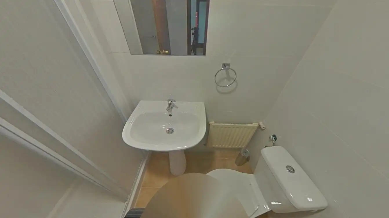 Bany de Pis en venda en Madrid amb Calefacció, Parquet i Terrassa