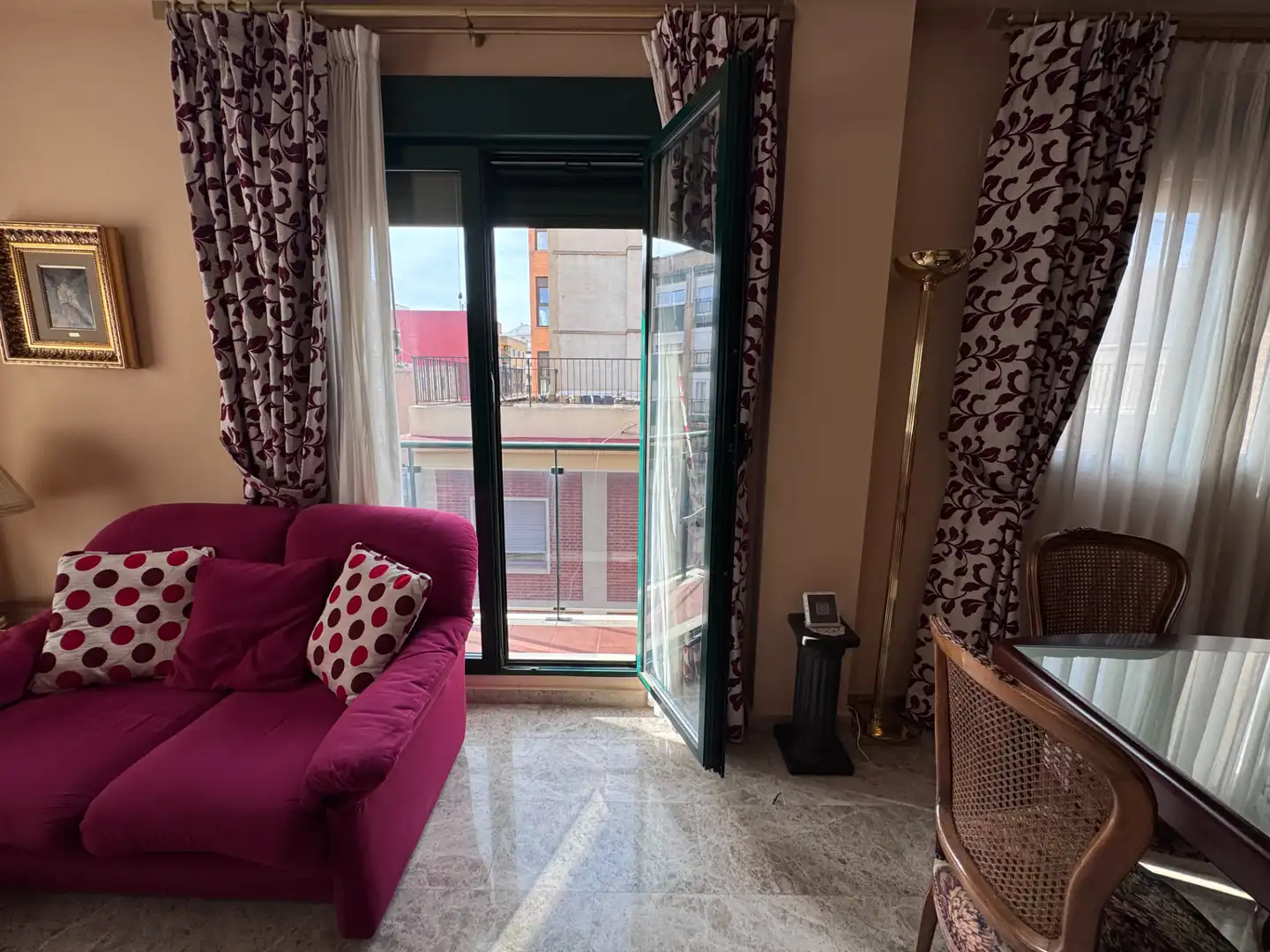 Habitación de Piso en venta en Xirivella con Aire acondicionado, Amueblado y Balcón