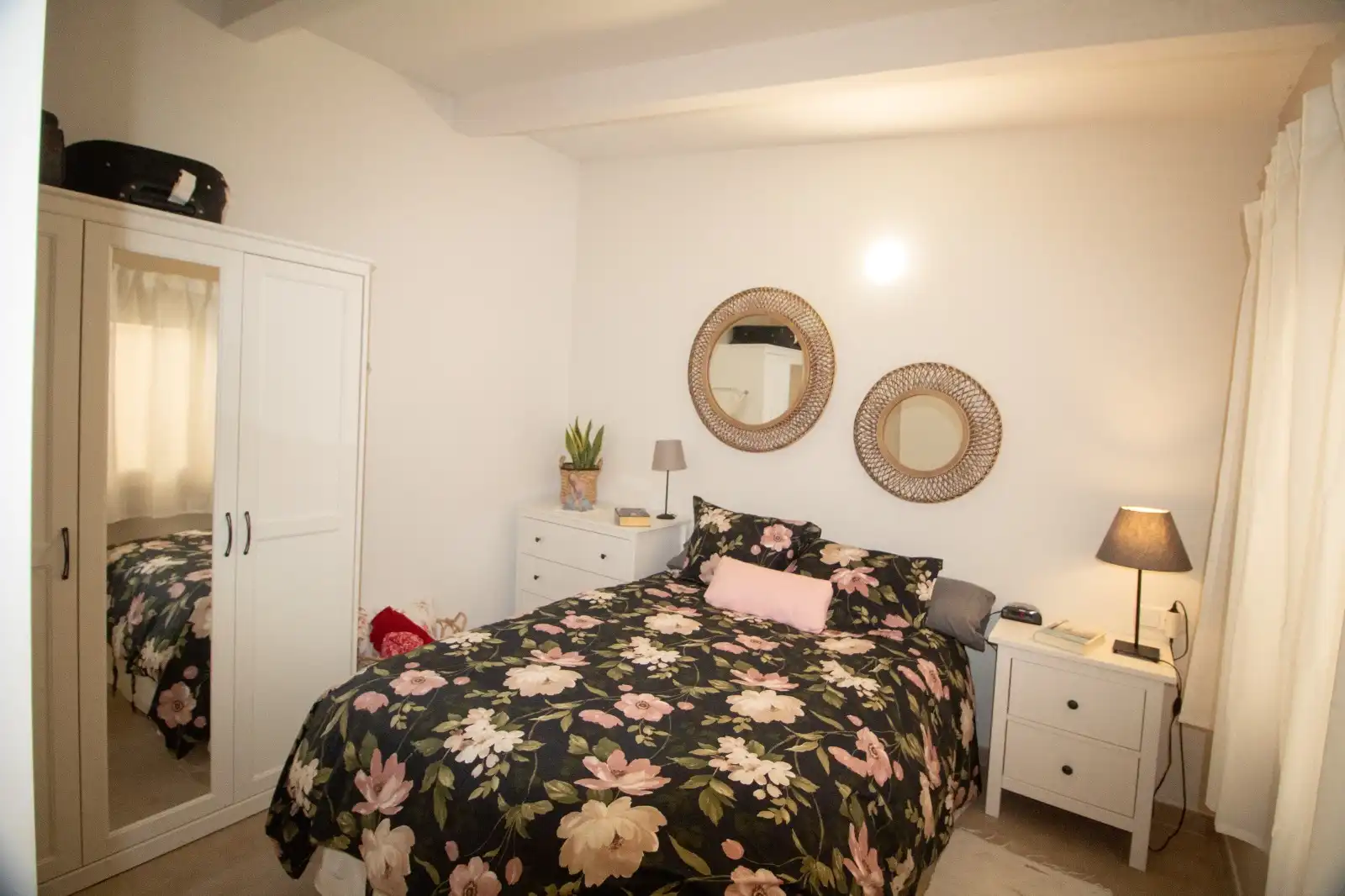 Dormitori de Casa adosada en venda en Cerdanyola del Vallès amb Aire condicionat, Calefacció i Jardí privat