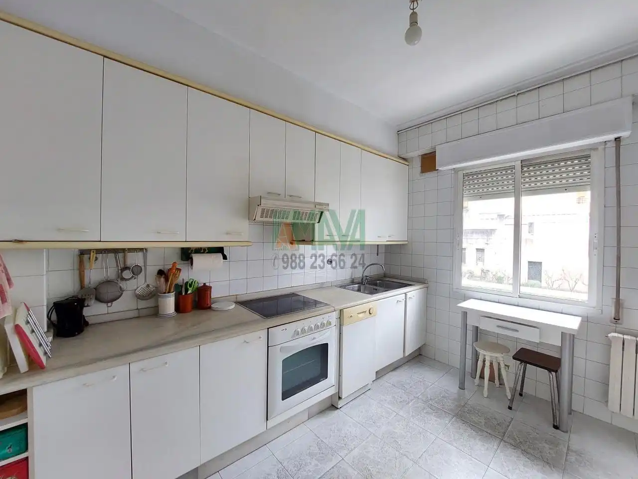 Kitchen of Flat for sale in Ourense Capital   with Heating and Storage room