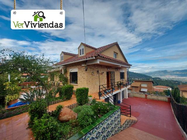 Casa-chalet en Venta en Avinguda Comte Ramón Berenguer, 44 en Santa Coloma de Cervelló