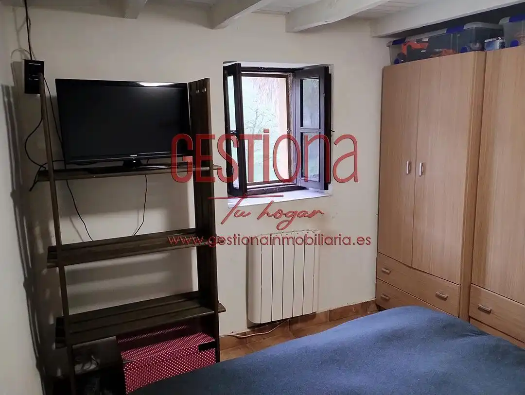 Habitación de Finca rústica en venta en Villafufre con Calefacción, Jardín privado y Balcón