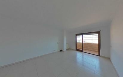 Duplex for sale in Salt  with Balcony