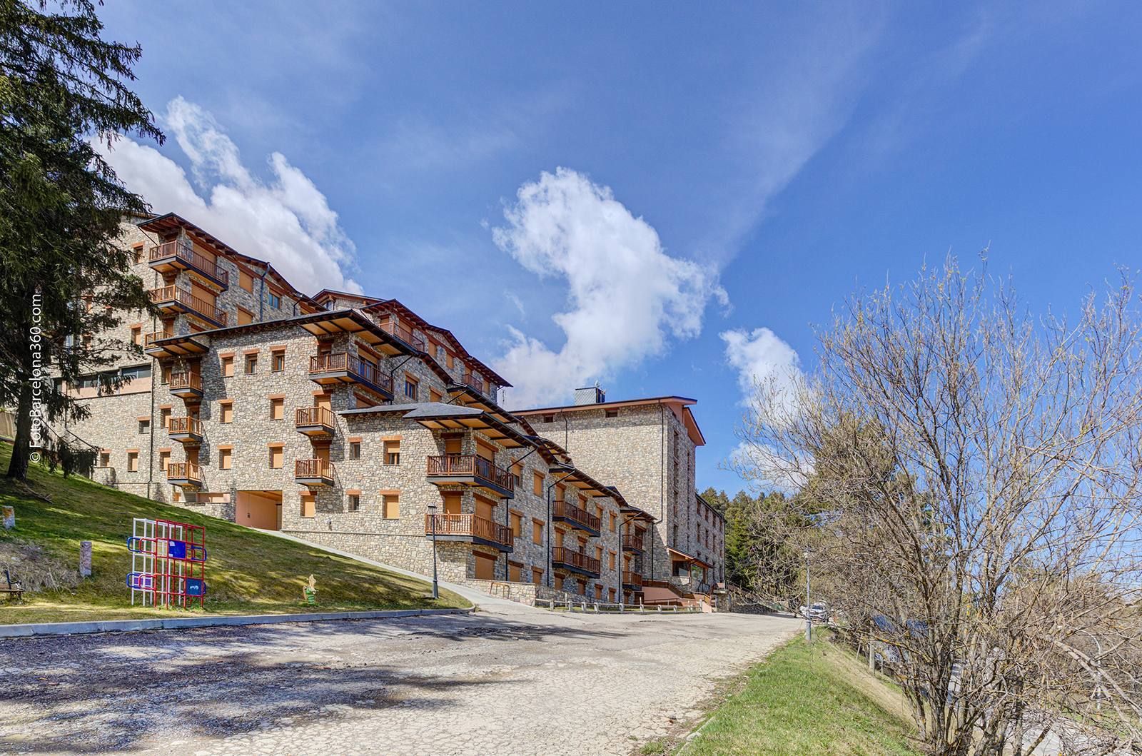 Vista exterior de Edifici en venda en Bagà