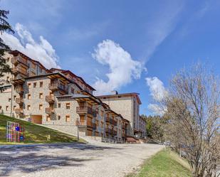 Vista exterior de Edifici en venda en Bagà