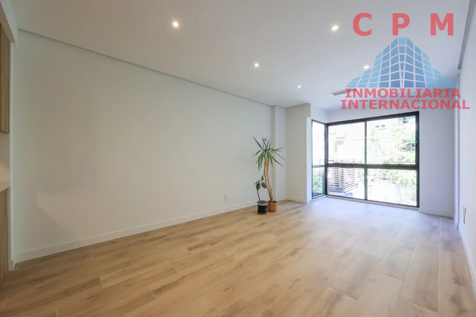 Living room of Flat for rent in Madrid  with Air Conditioner, Heating and Parquet flooring
