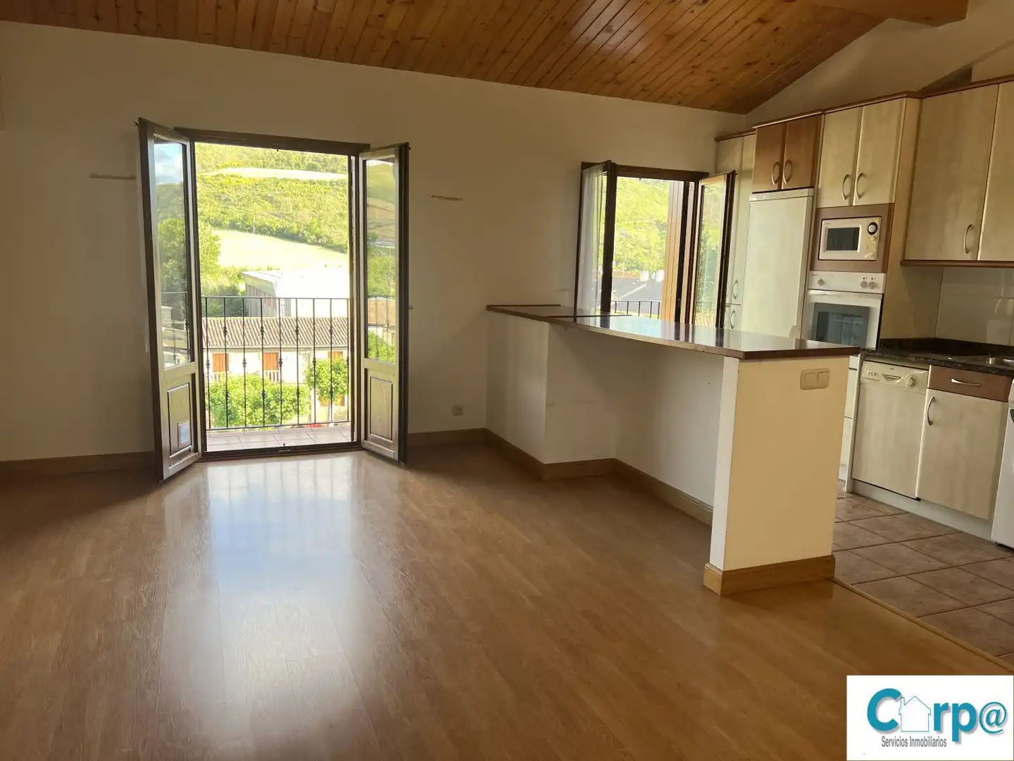 Balcony of Flat for rent in Puente la Reina / Gares  with Heating, Parquet flooring and Balcony