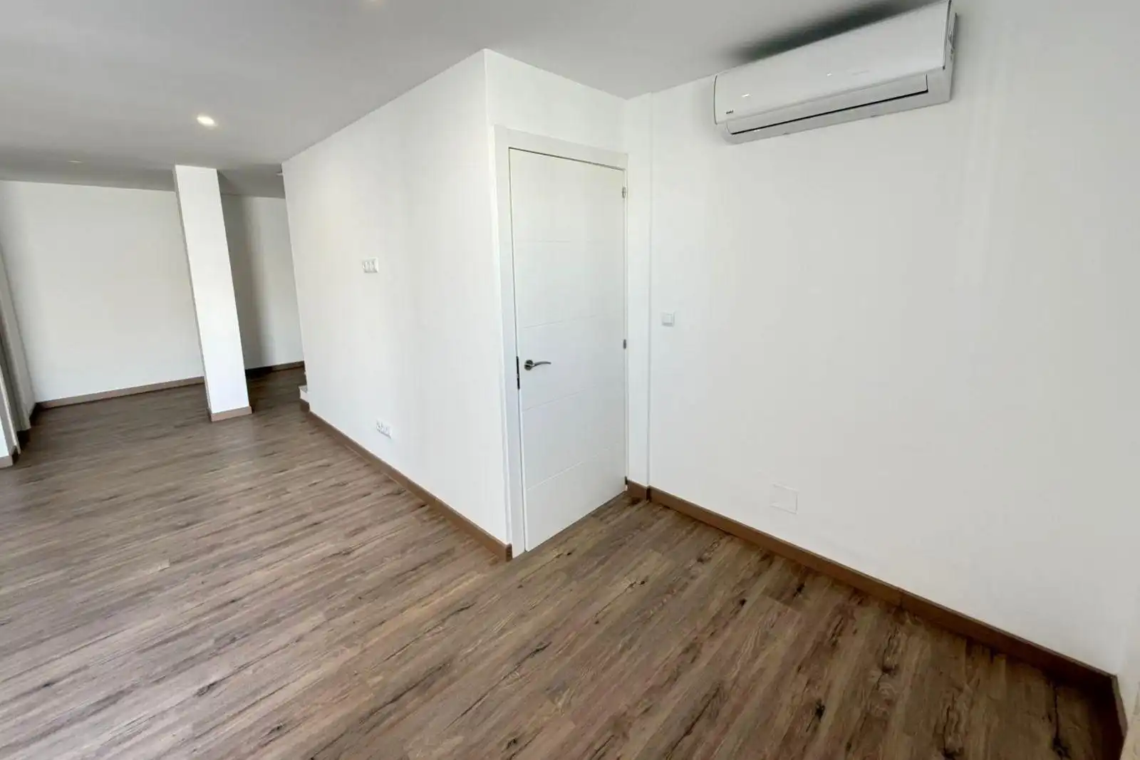 Casa adosada en venda en Torrevieja amb Aire condicionat, Calefacció i Jardí privat