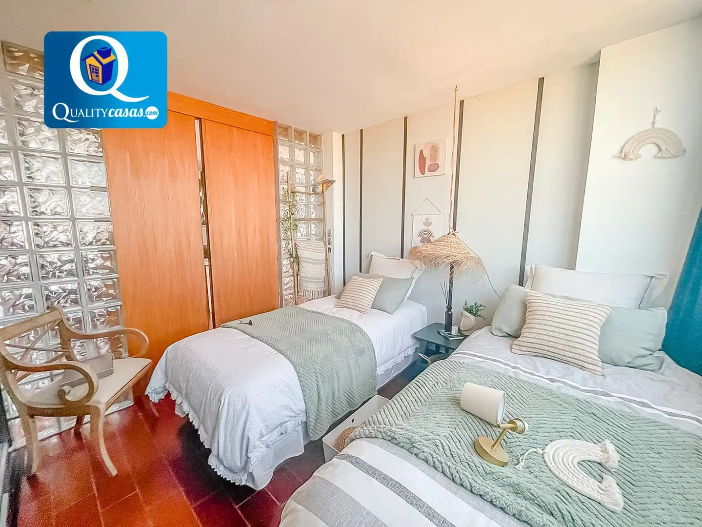 Schlafzimmer von Dachboden zur Miete in Mutxamel mit Klimaanlage, Terrasse und Gemeinschaftspool