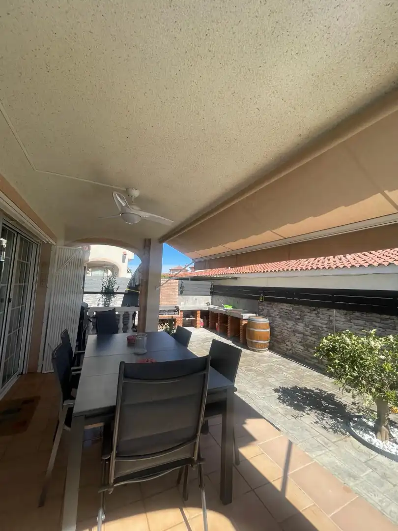 Casa a schiera con terrazza in vendita a Carrer Illes Canaries, imagen 19