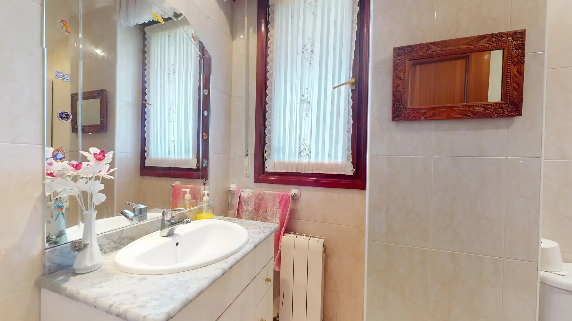 Baño de Casa o chalet en venta en Castro-Urdiales con Calefacción, Terraza y Trastero