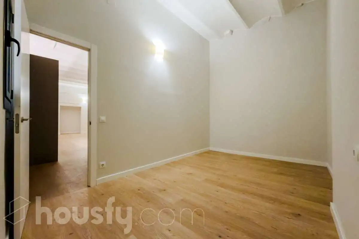 Habitación de Planta baja en venta en Barcelona con Parquet