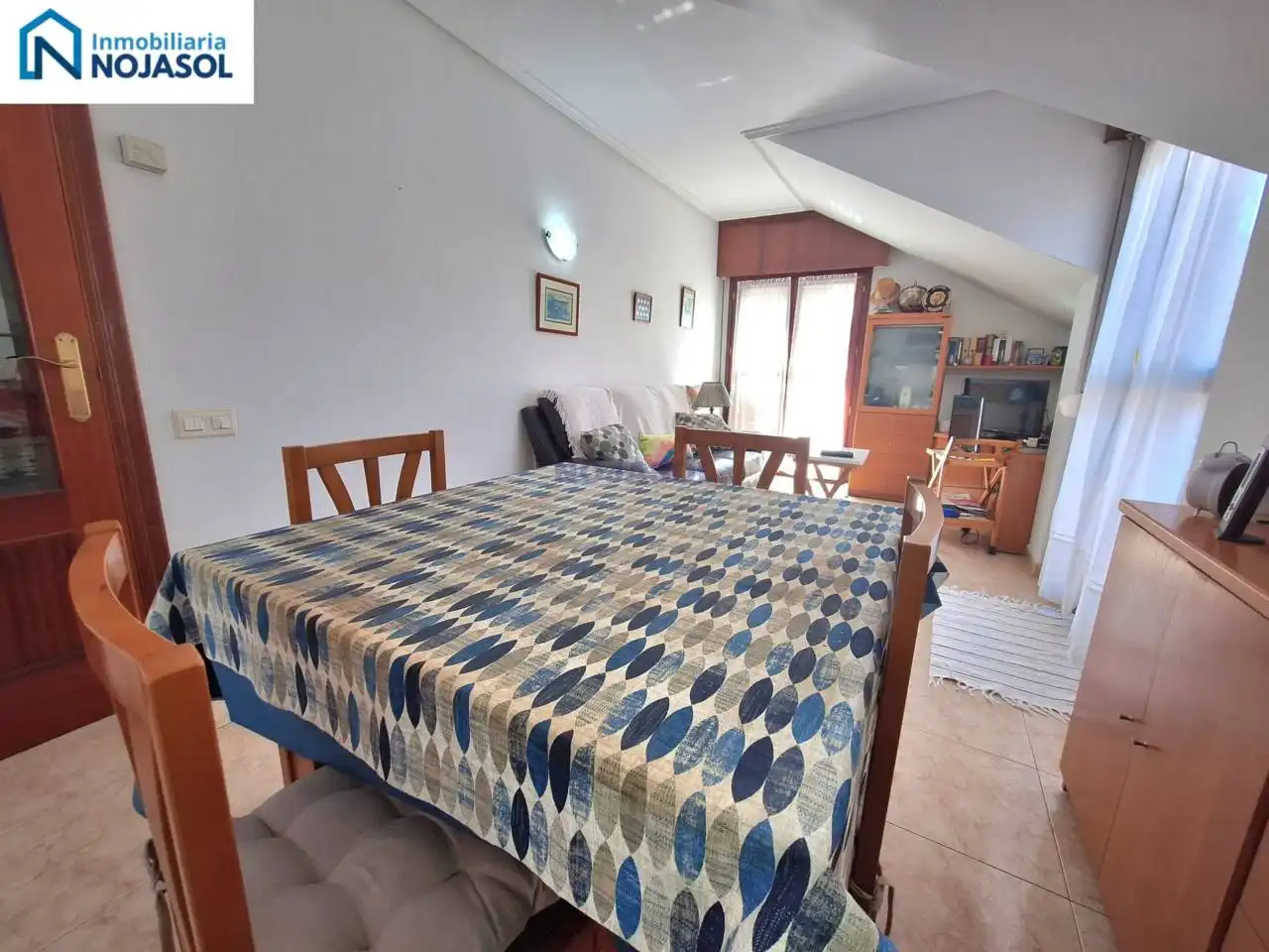 Menjador de Apartament en venda en Noja amb Calefacció, Terrassa i Moblat