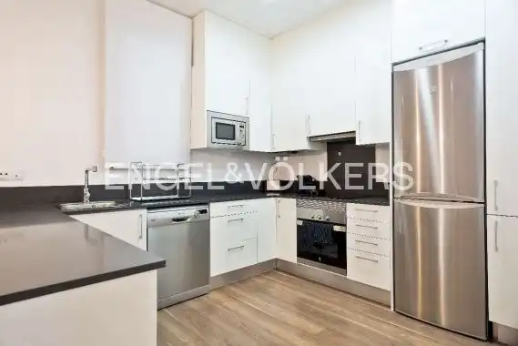 Küche von Wohnung zur Miete in  Barcelona Capital mit Klimaanlage, Heizung und Balkon