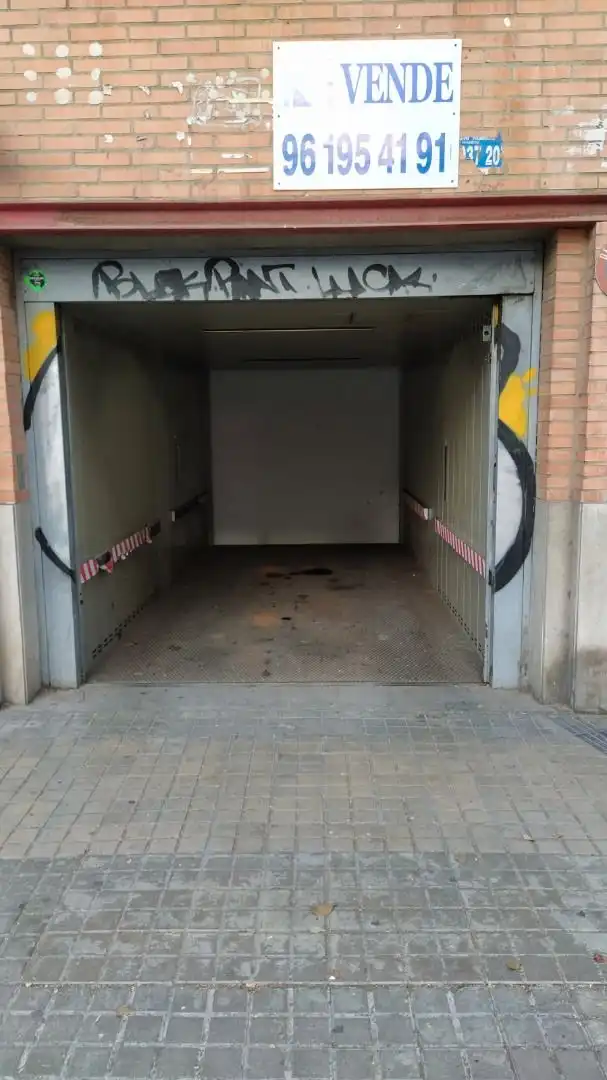 Individual amb ascensor en venda a Carrer dels Sants Just i Pastor 2, imagen 10