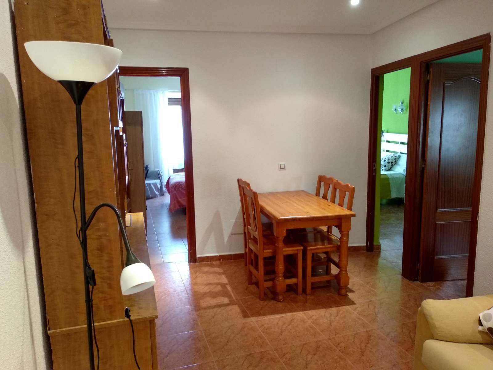 Menjador de Apartament per a compartir en  Madrid Capital amb Aire condicionat, Calefacció i Terrassa