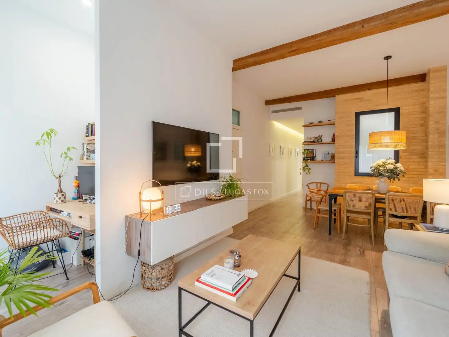 Living room of Flat for sale in Valencia  with Air Conditioner, Parquet flooring and Balcony