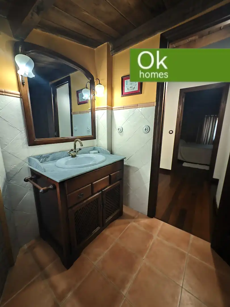 Badezimmer von Country house zum Verkauf in Guitiriz mit Heizung, Parkett und Abstellraum