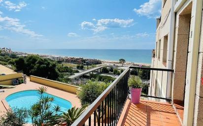 Exterior view of Flat for sale in Sitges  with Furnished and Community pool