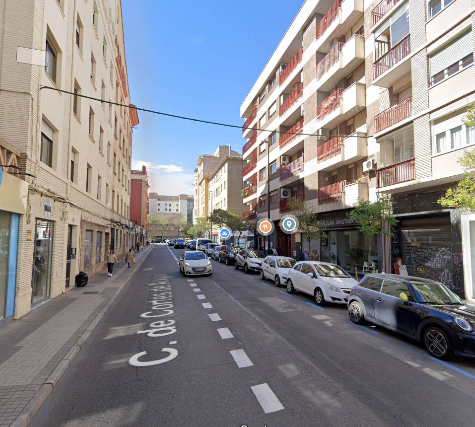 Vista exterior de Local en venta en  Zaragoza Capital