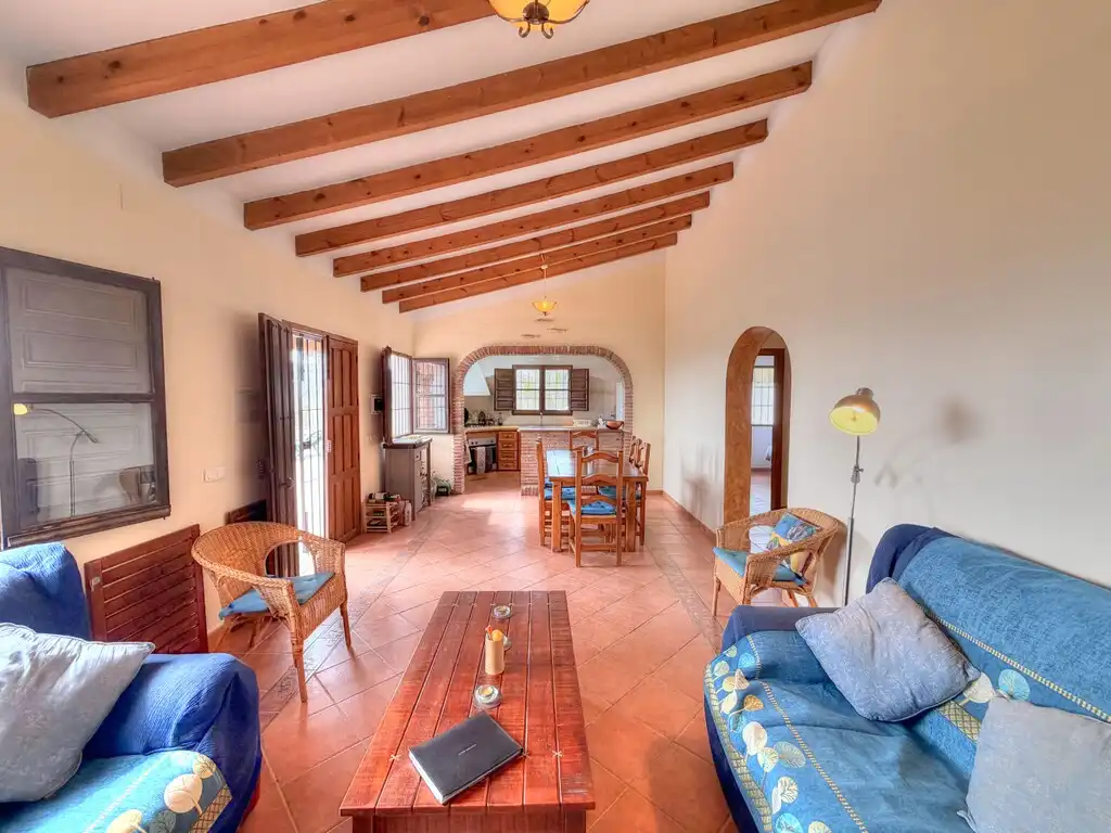 Sala de estar de Finca rústica en venta en Almáchar con Jardín privado, Trastero y Piscina