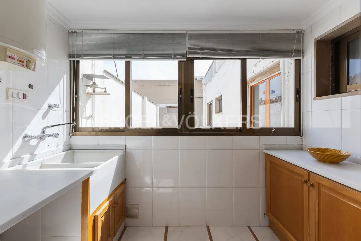 Piso con terraza en alquiler en Calle Sant bernat i les germanes, imagen 20