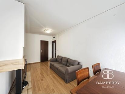 Living room of Flat for sale in L'Hospitalet de Llobregat  with Air Conditioner, Heating and Parquet flooring