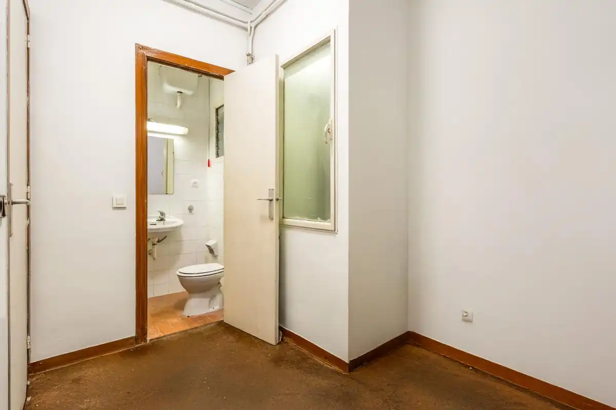 Baño de Piso en venta en Barcelona con Calefacción