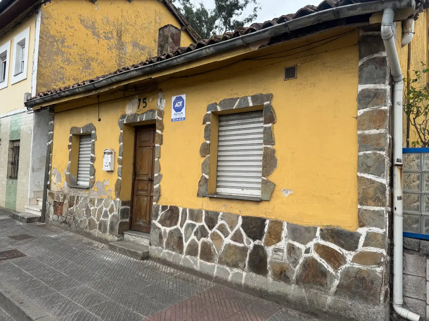 Vista exterior de Casa o xalet en venda en Oviedo 
