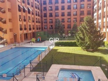 Mini appartamento con piscina in affitto a Calle de Samaniego 12